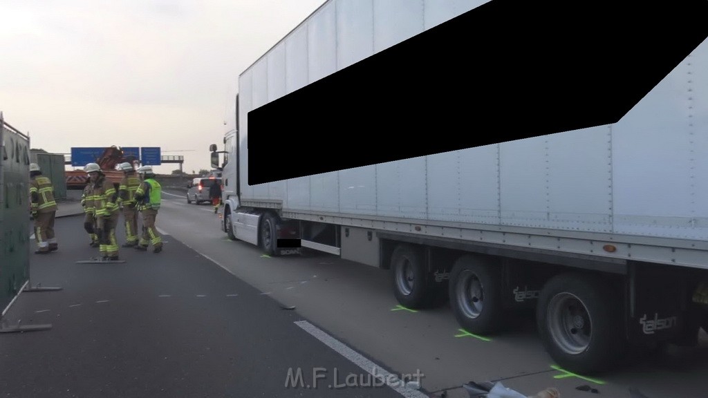 Schwerer VU A 4 Rich Olpe vor AK Koeln West P13.jpg